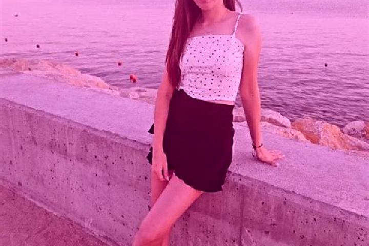Nora, 24 — Escort in Morteni, Romania