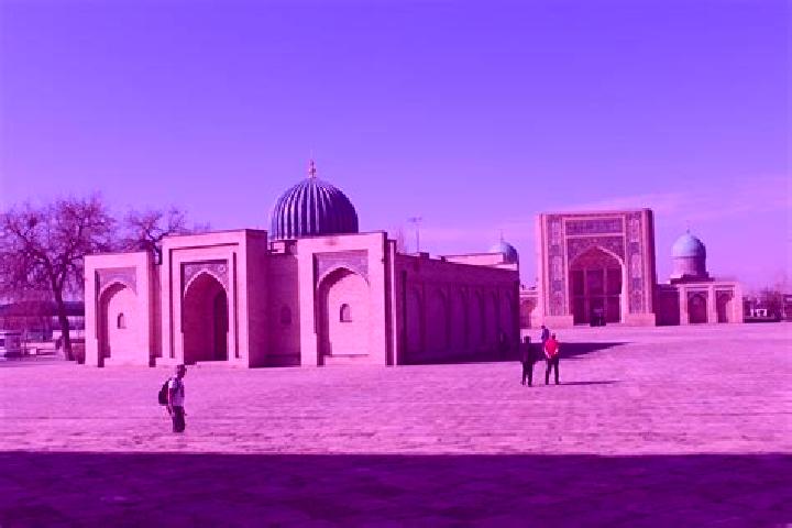 Nora, 24 — Escort in Muborak Shahri, Uzbekistan