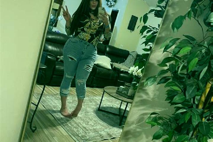 Nora, 24 — Escort in Wales, United States