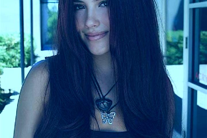 Nora, 25, a auburn dark-eyed european companion based in Buraca. Offering Travel Companion, Tantra, Roleplay. Available for incall and outcall, overnight boo...