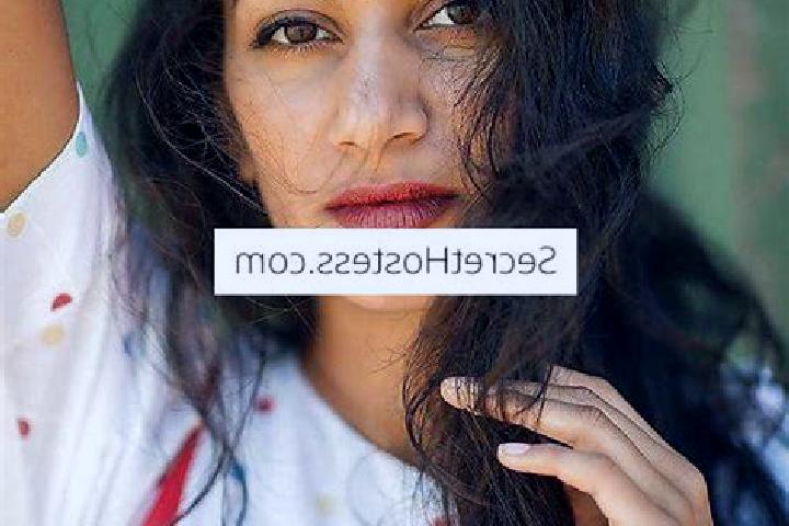 Nora, 25, a black brown-eyed indian companion based in Santo Antonio de Posse. Offering GFE, BDSM. Available for incall and outcall, day and evening dates.