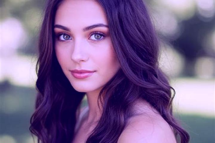 Nora, 25, a brunette hazel-eyed caucasian companion based in San Enrique de Guadiaro. Offering Overnight, Girlfriend Experience, Fetish. Available for incall...