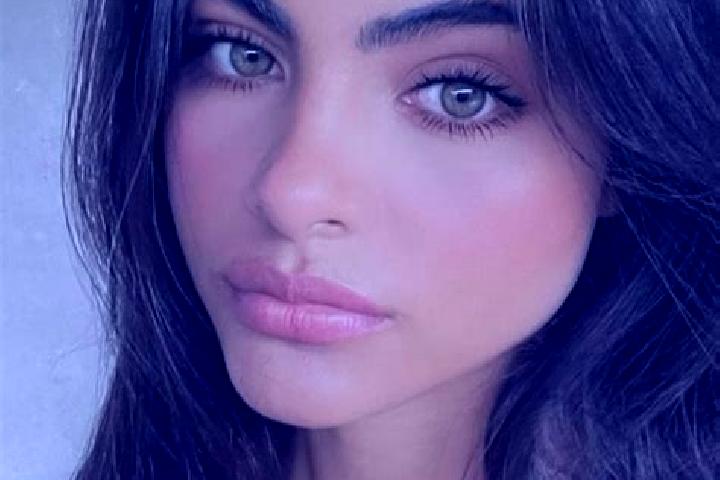 Nora, 25, a red dark-eyed indian companion based in Beibei. Offering CIM, Roleplay, Overnight. Available for incall and outcall, overnight bookings available.