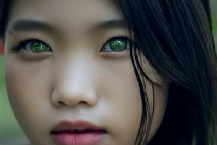Nora, 25, a red green-eyed asian companion based in Nomih. Offering Duos, GFE, Dinner Date, 69. Available for incall and outcall, day and evening dates.