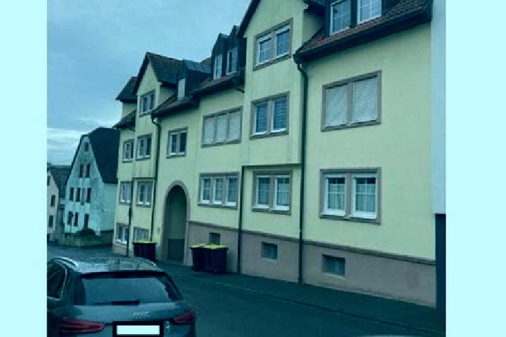 Nora, 25 — Escort in Greussenheim, Germany