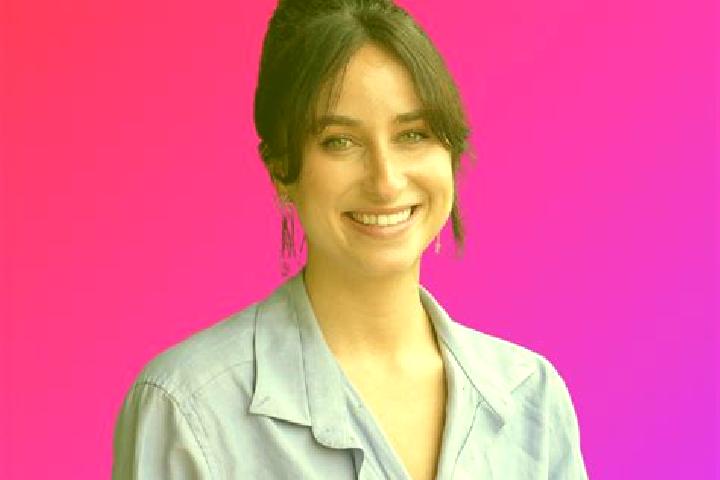 Nora, 25 — Escort in Massieu, France