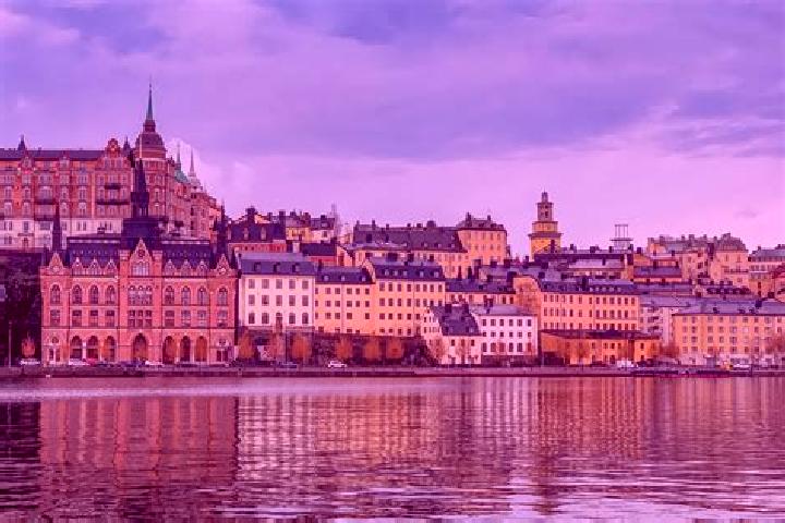Nora, 25 — Escort in Skattkaerr, Sweden