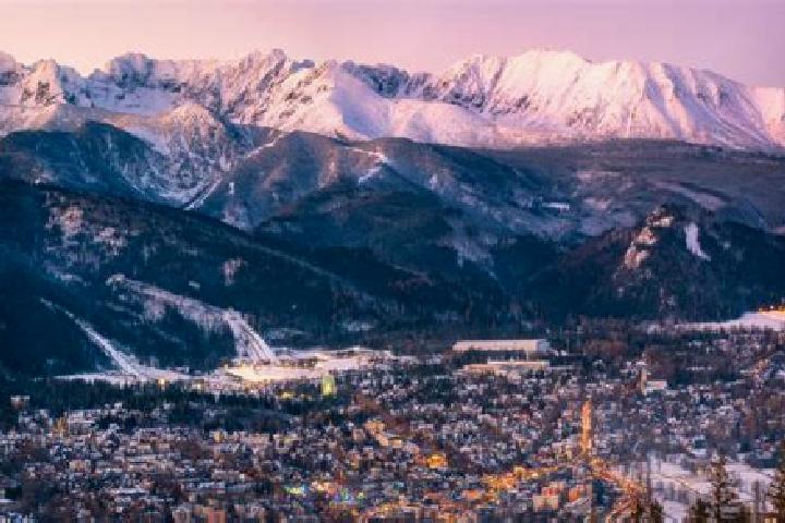 Nora, 25 — Escort in Zakopane, Poland
