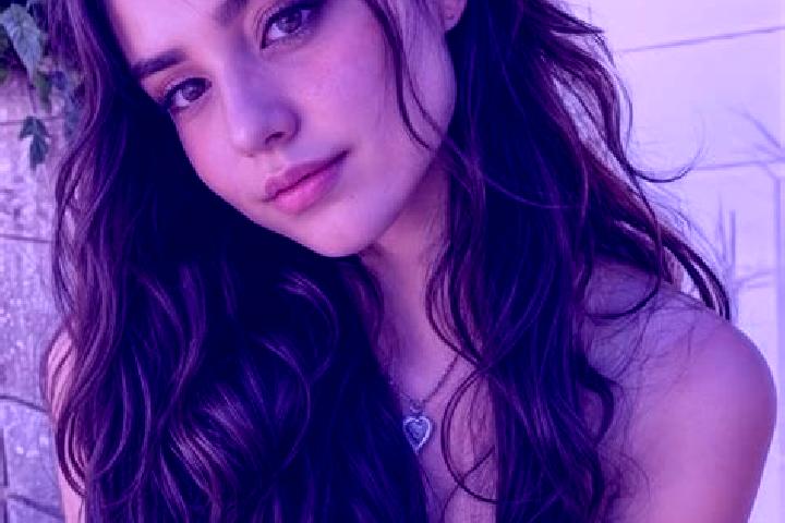 Nora, 26, a auburn hazel-eyed asian companion based in El Telar. Offering A-Level, Party Girl, Striptease, OWO. Available for incall and outcall, day and eve...