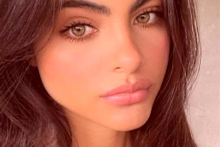 Nora, 26, a black hazel-eyed middle eastern companion based in Val Dor. Offering Duos, Tantra. Available for incall and outcall, day and evening dates.