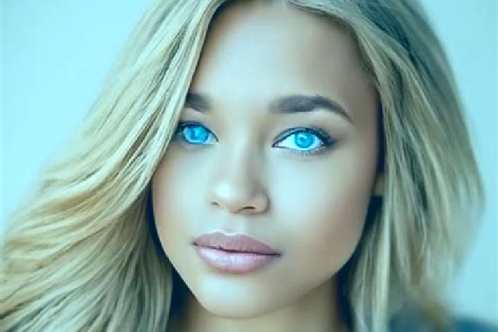 Nora, 26, a blonde blue-eyed latina companion based in Berekua. Offering Striptease, Roleplay, Girlfriend Experience. Available for incall and outcall, overn...