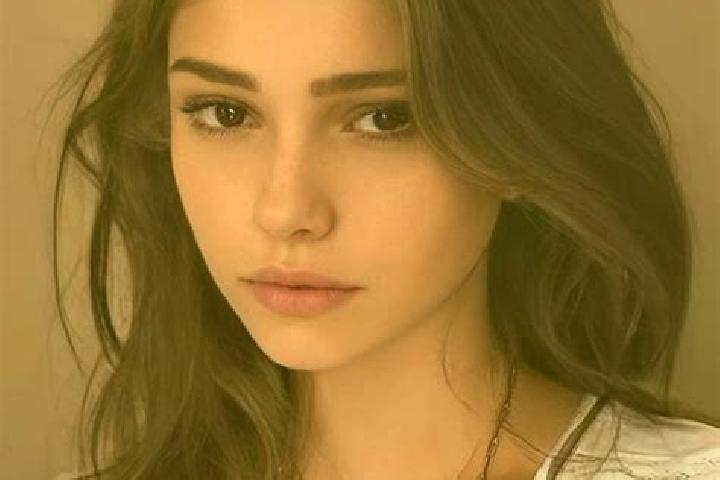 Nora, 26, a chestnut dark-eyed slavic companion based in Greifenberg. Offering OWO, Party Girl, 69, Girlfriend Experience. Available for incall and outcall, ...