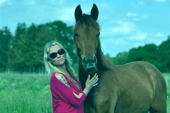 Nora, 26 — Escort in Beetzendorf, Germany