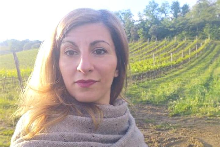 Nora, 26 — Escort in Fara Filiorum Petri, Italy