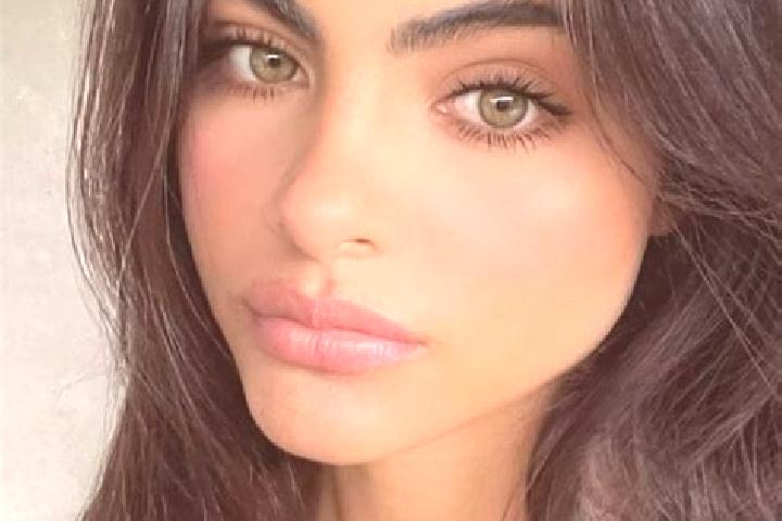 Nora, 27, a brunette green-eyed slavic companion based in Comines. Offering Fetish, Striptease, Couples. Available for incall and outcall, day and evening da...