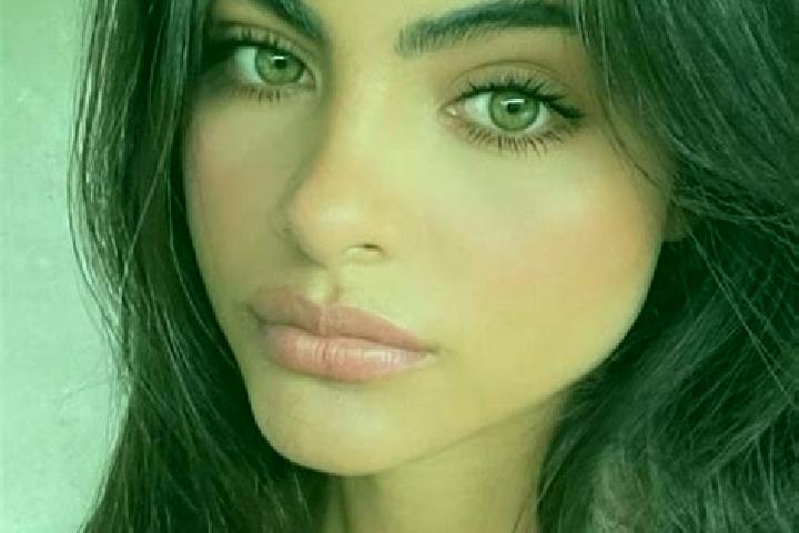 Nora, 27, a chestnut green-eyed latina companion based in Al Ummal. Offering CIM, Couples, Prostate Massage, Dinner Date, BDSM. Available for incall and outc...