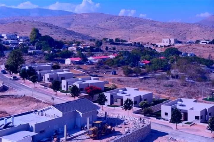Nora, 27 — Escort in Bet Arye, Palestine