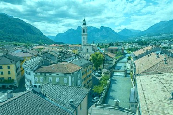 Nora, 27 — Escort in Borgo Valsugana, Italy