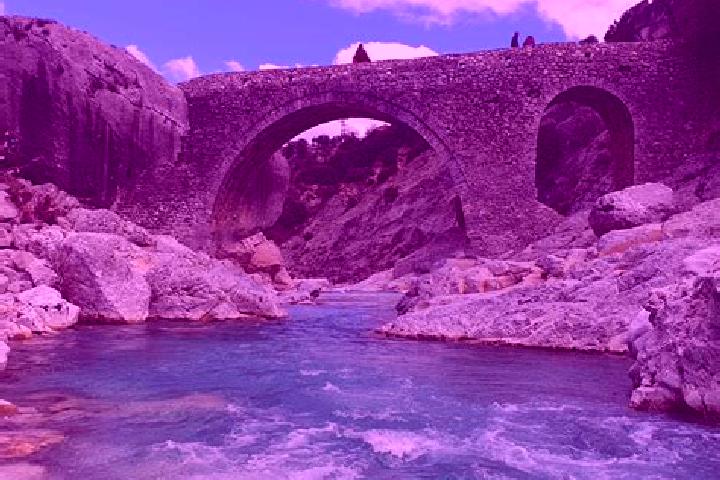 Nora, 27 — Escort in Brataj, Albania