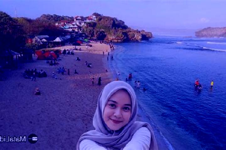 Nora, 27 — Escort in Cibolek Kidul, Indonesia