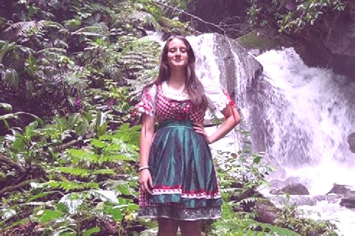 Nora, 27 — Escort in Codo del Pozuzo, Peru