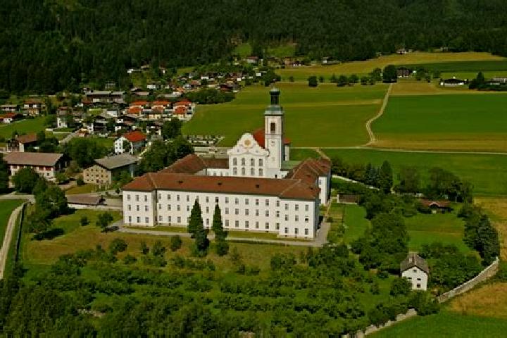 Nora, 27 — Escort in Fiecht, Austria