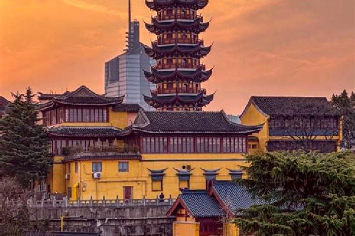 Nora, 27 — Escort in Jiming, China