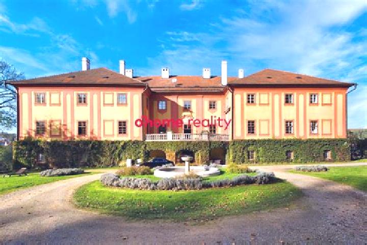Nora, 27 — Escort in Luka nad Jihlavou, Czech Republic