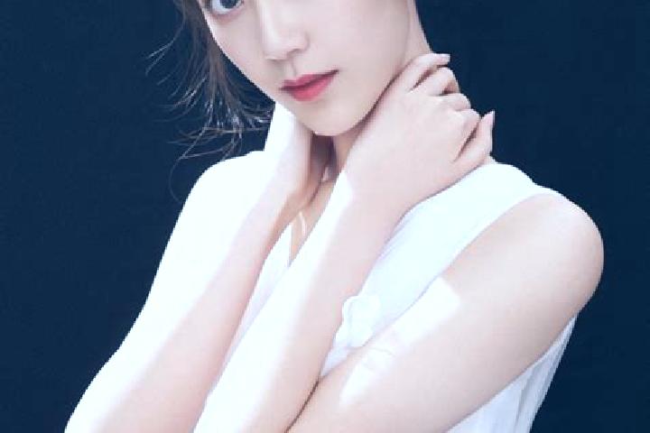Nora, 27 — Escort in Mingjing, China