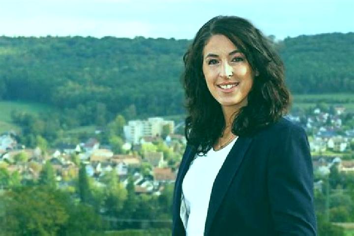 Nora, 27 — Escort in Ruemmingen, Germany