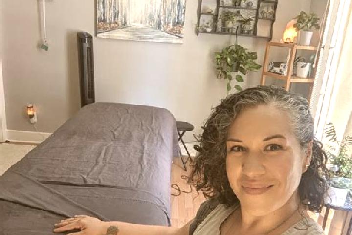 Nora, 28, a black grey-eyed european companion based in Sabandia. Offering Fetish, Travel Companion, 69, Prostate Massage. Available for incall and outcall, ...