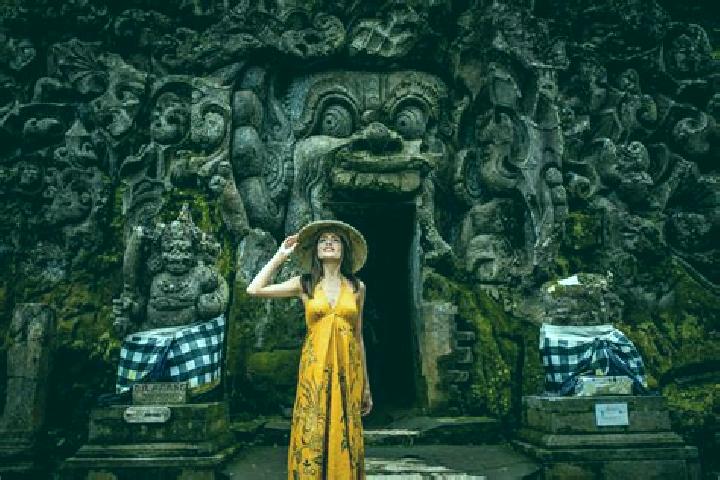 Nora, 28 — Escort in Gajah, Indonesia