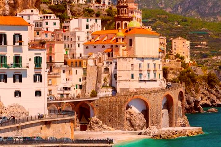 Nora, 28 — Escort in Govone, Italy