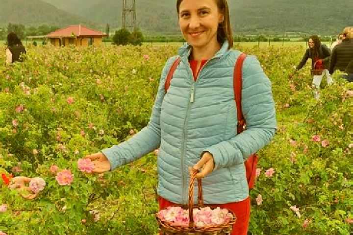 Nora, 28 — Escort in Livezi, Romania