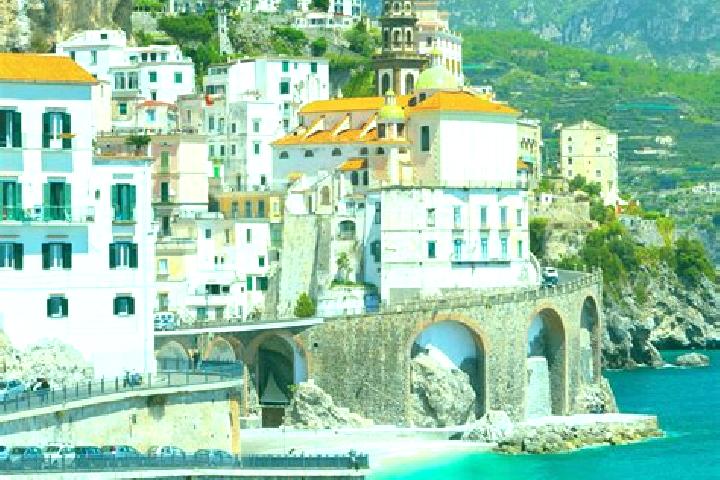 Nora, 28 — Escort in Selino Basso, Italy