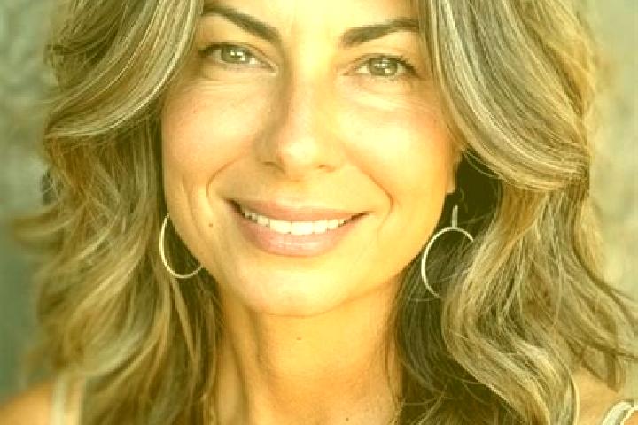 Nora, 29, a brunette grey-eyed middle eastern companion based in Stoisesti. Offering Duos, Girlfriend Experience, Massage, 69. Available for incall and outca...