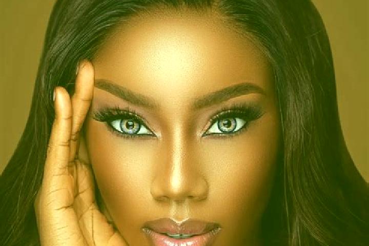 Nora, 29, a chestnut blue-eyed ebony companion based in Kampong Baroe. Offering CIM, Tantra, Girlfriend Experience, Travel Companion, Striptease. Available f...