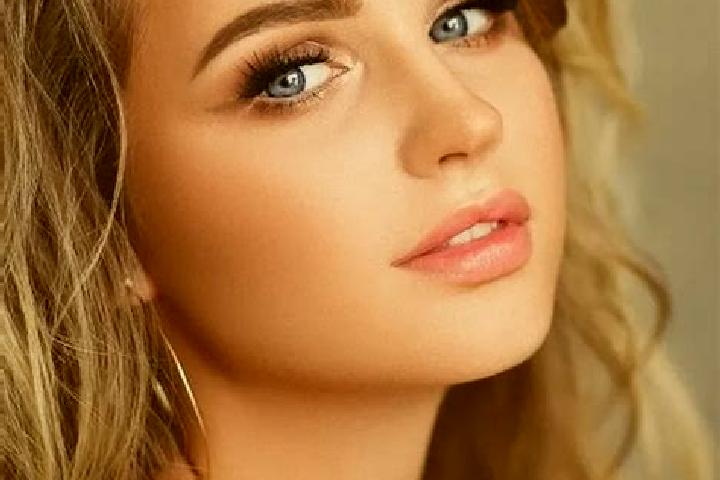 Nora, 29, a dark blonde blue-eyed middle eastern companion based in Lacroix-Barrez. Offering Travel Companion, 69, Couples, Dinner Date. Available for incall...