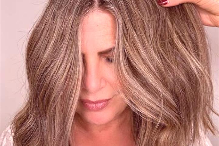 Nora, 29, a dark blonde grey-eyed latina companion based in Lindoia do Sul. Offering BDSM, Dinner Date, OWO. Available for incall and outcall, day and evenin...