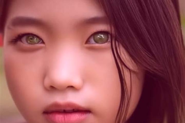 Nora, 29, a red green-eyed asian companion based in Raguhn. Offering CIM, Party Girl, Prostate Massage, BDSM. Available for incall and outcall, overnight boo...