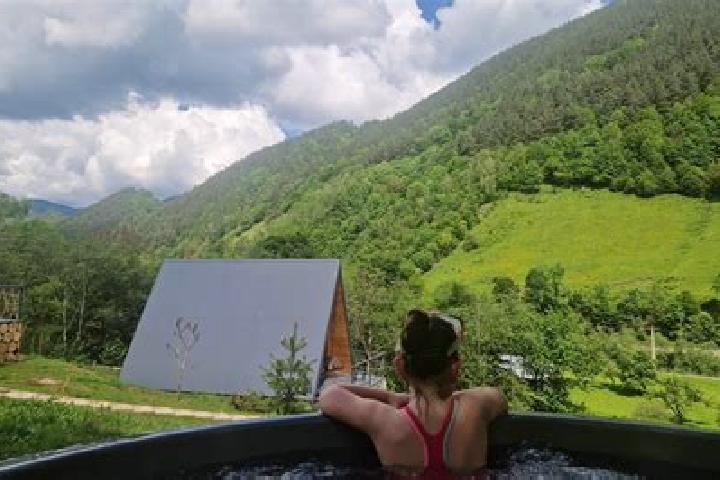 Nora, 29 — Escort in Rau Sadului, Romania