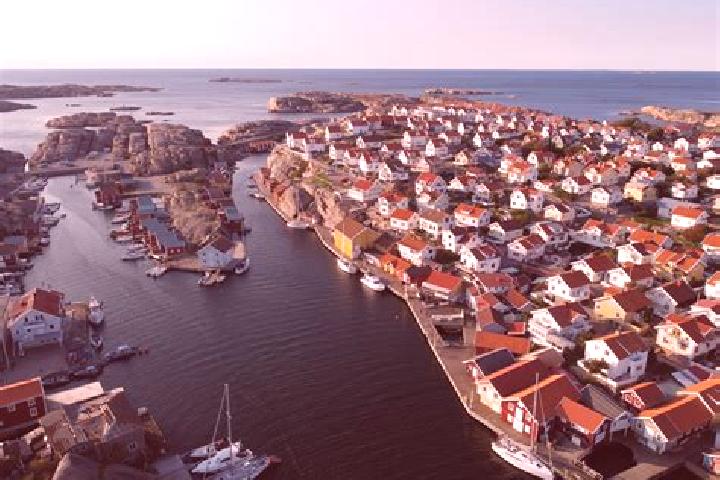 Nora, 29 — Escort in Smoegen, Sweden