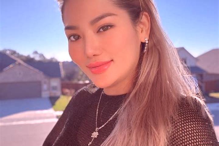 Nora, 29 — Escort in Vo Xu, Vietnam