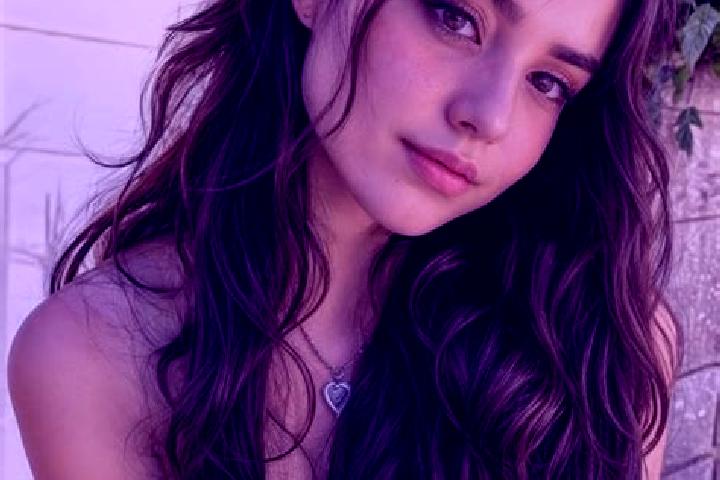 Nora, 30, a blonde hazel-eyed middle eastern companion based in Villavendimio. Offering 69, Striptease, BDSM, Duos, Overnight. Available for incall and outca...