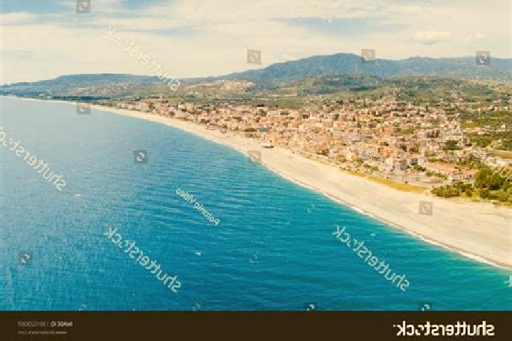 Nora, 30 — Escort in Marina di Gioiosa Ionica, Italy
