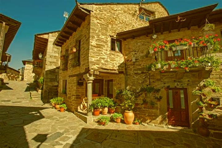 Nora, 30 — Escort in Puebla de Sanabria, Spain
