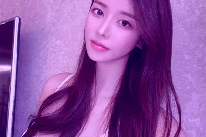 Nora, 30 — Escort in Ranam, North Korea