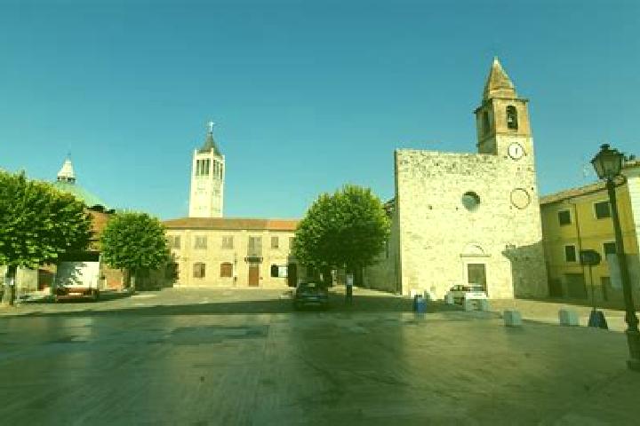 Nora, 30 — Escort in Sant Egidio alla Vibrata, Italy