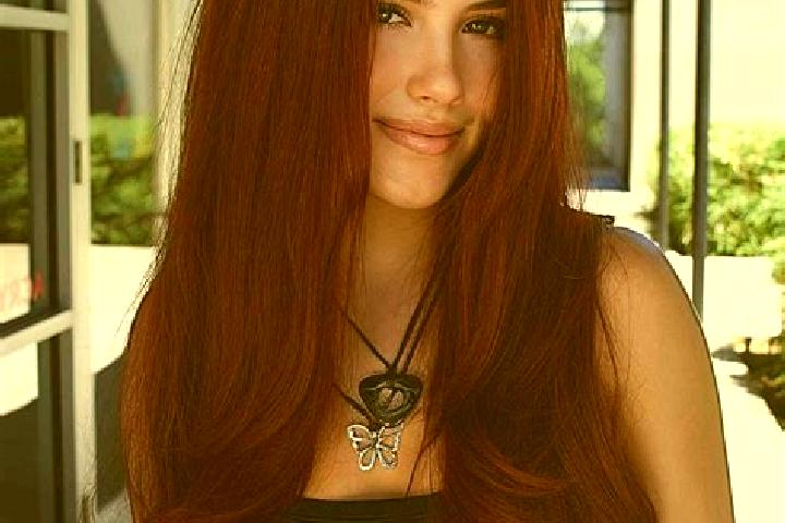 Nora, 31, a auburn brown-eyed indian companion based in Karnawad. Offering Girlfriend Experience, Massage, Roleplay, Couples. Available for incall and outcal...
