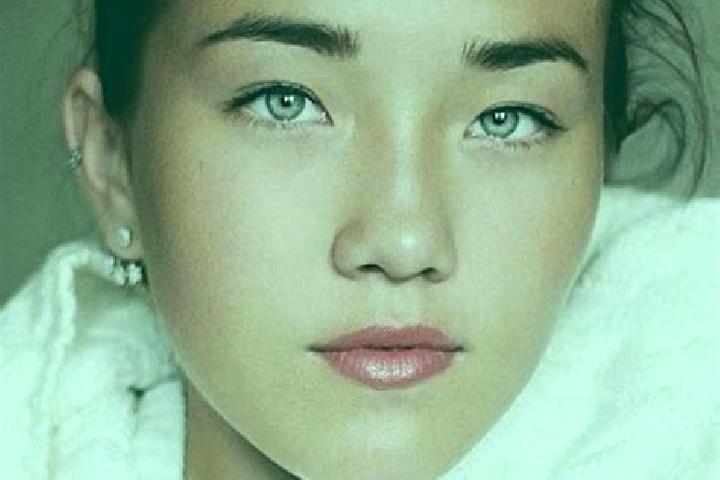 Nora, 31, a brunette grey-eyed caucasian companion based in Xintian. Offering Roleplay, Fetish, Couples. Available for incall and outcall, overnight bookings...